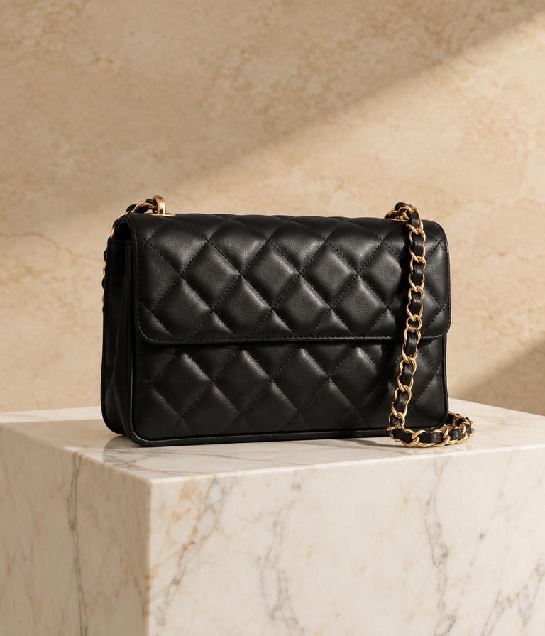 Maison Démo Quilted Flap Bag
